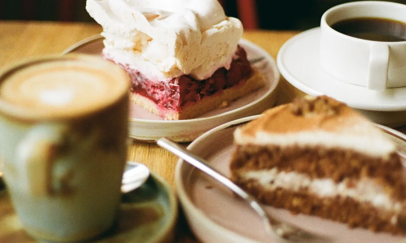 Kaffee und hausgemachter Kuchen